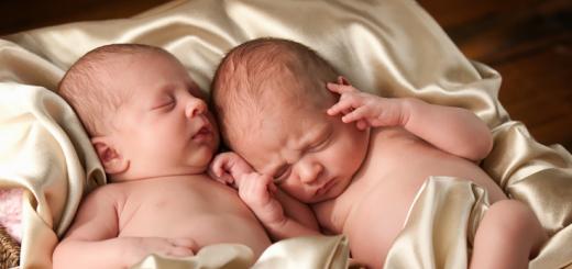 Was sollte eine Frau tun, um Zwillinge zur Welt zu bringen?