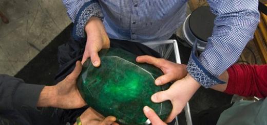 „Grüner als grün“: die berühmtesten Smaragde und der wertvollste Schmuck aus diesem Stein
